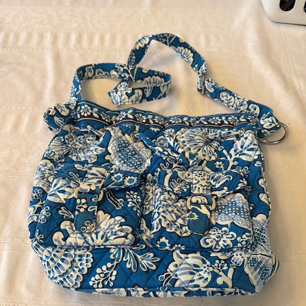 EUC Vera Bradley Drawstring Bag with adjustable strap